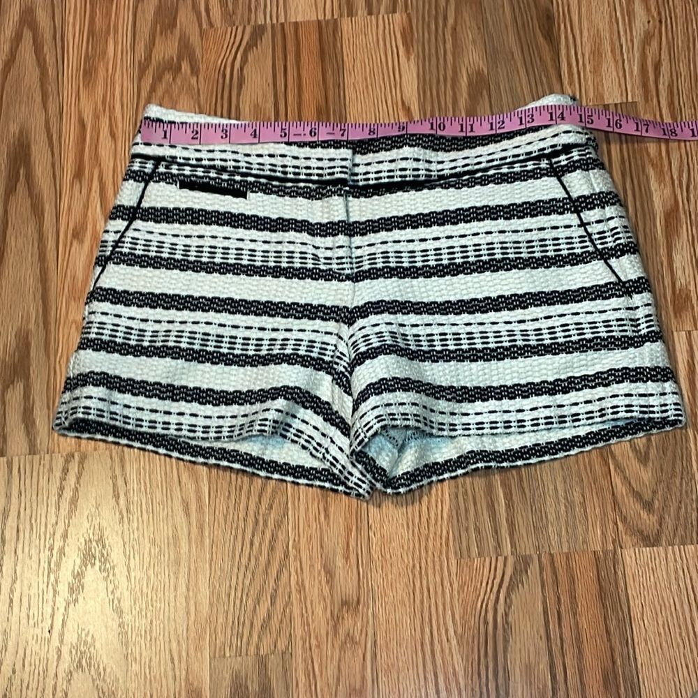 Ann Taylor Loft The Riviera Shorts, woven black cream, 0 - Picture 3 of 8